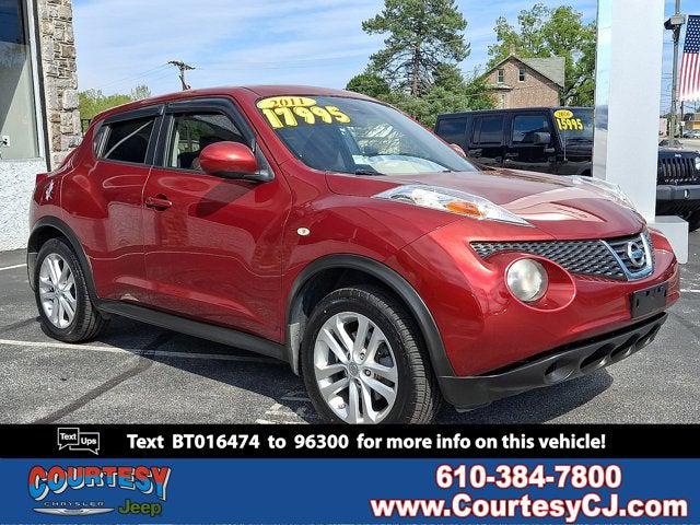 2011 Nissan Juke SV 2011 Nissan Juke SV