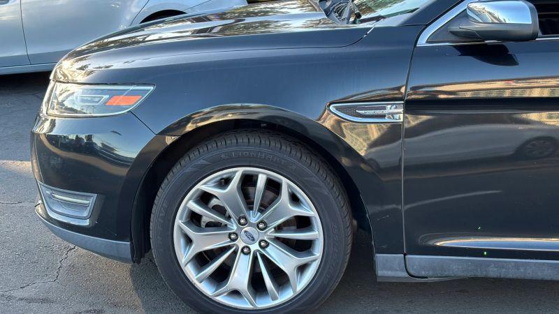 2015 Ford Taurus Limited