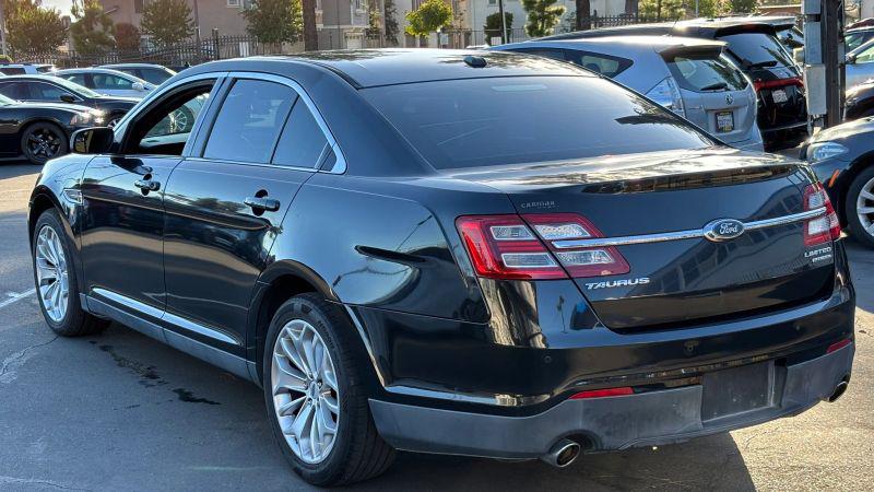 2015 Ford Taurus Limited