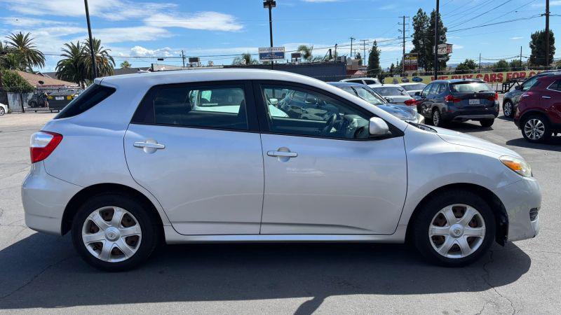 2009 Toyota Matrix Base