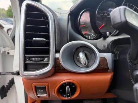 2016 Porsche Cayenne Base