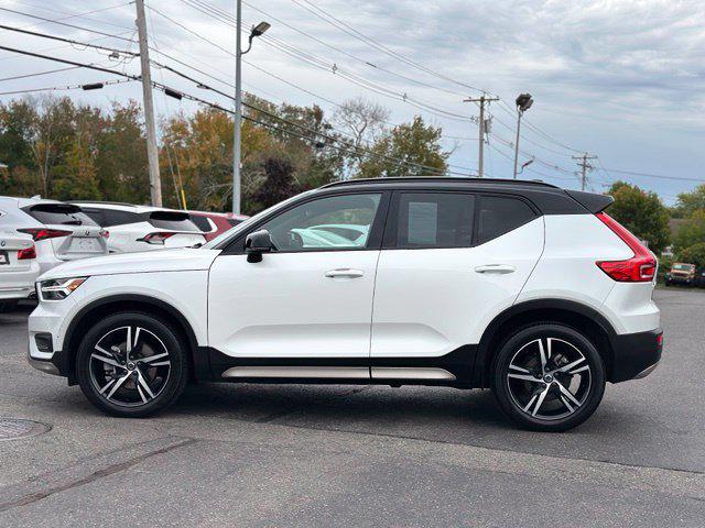 2021 Volvo XC40 T5 R-Design