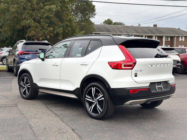 2021 Volvo XC40 T5 R-Design