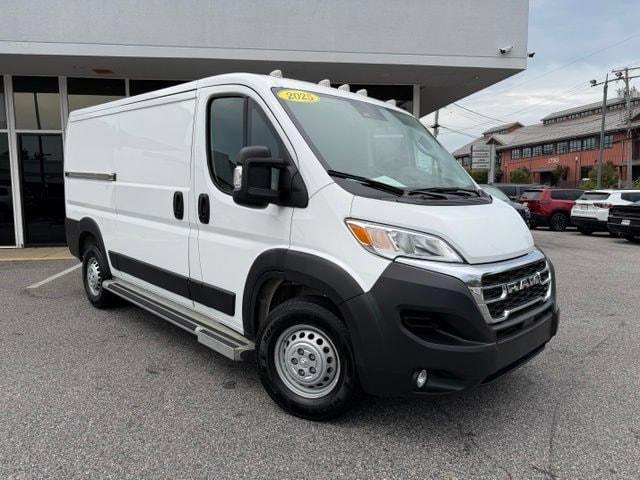 2025 RAM ProMaster 2500 Cargo Van Tradesman Low Roof 136 WB w/Pass Seat 2025 RAM ProMaster 2500 Cargo Van Tradesman Low Roof 136 WB w/Pass Seat