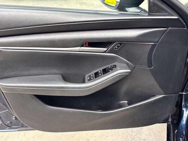 2021 Mazda Mazda3 Select