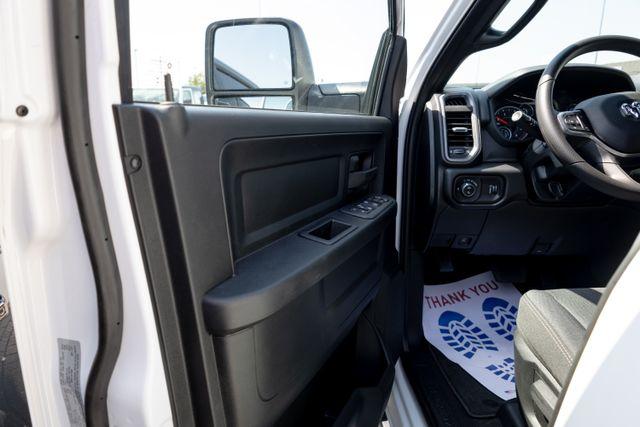 2026 Ram 3500 Tradesman Crew Cab 4x4 8 Box