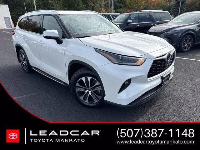 2021 Toyota Highlander XLE for sale in Mankato, MN