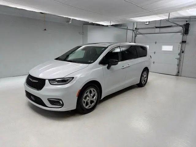 2024 Chrysler Pacifica Limited for sale in Corry, PA