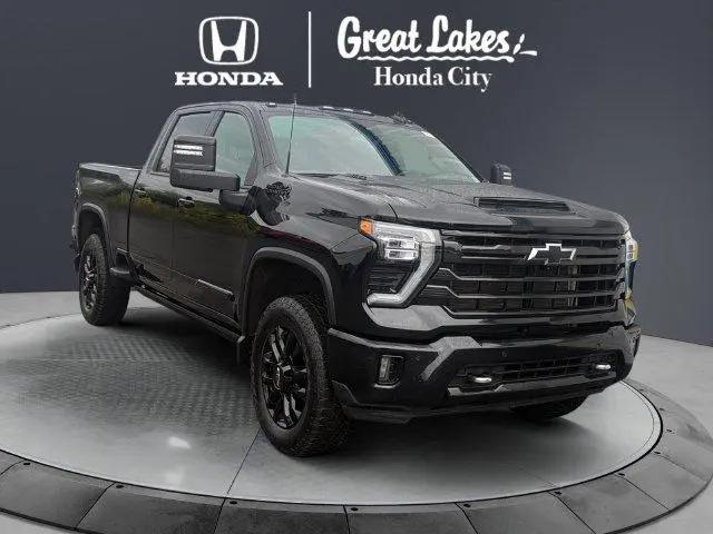 2025 Chevrolet Silverado 3500HD 4WD Crew Cab Standard Bed High Country for sale in Liverpool, NY