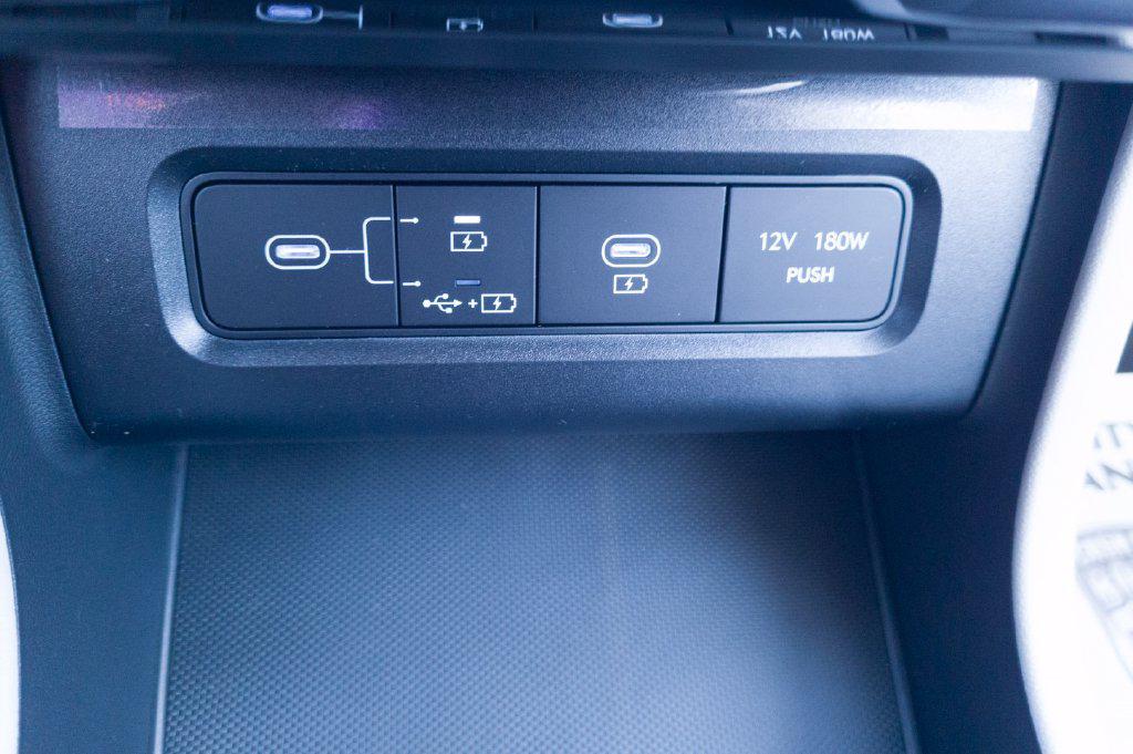 New 2026 White Pearl HYUNDAI SEL Plus FWD image 25