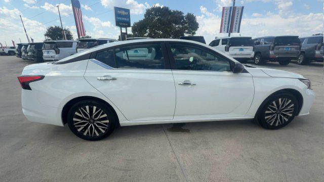 2025 Nissan Altima SV - Photo 9