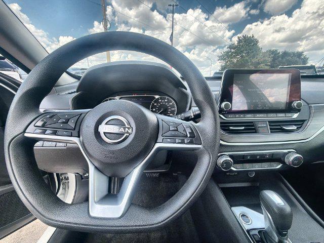 2025 Nissan Altima SV - Photo 11