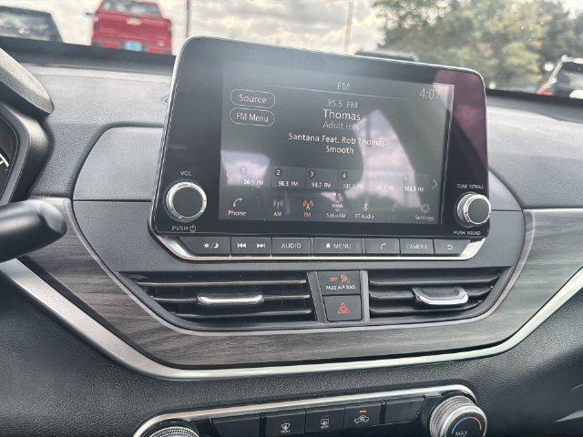 2025 Nissan Altima SV - Photo 13