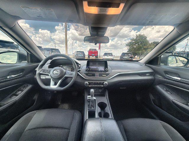 2025 Nissan Altima SV - Photo 19