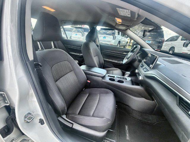 2025 Nissan Altima SV - Photo 26