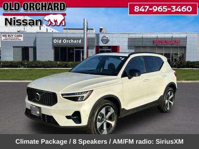 2025 Volvo XC40 B5 Plus Dark Theme for sale in Skokie, IL