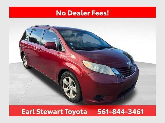 2015 Toyota Sienna LE 8 Passenger for sale in Lake Park, FL