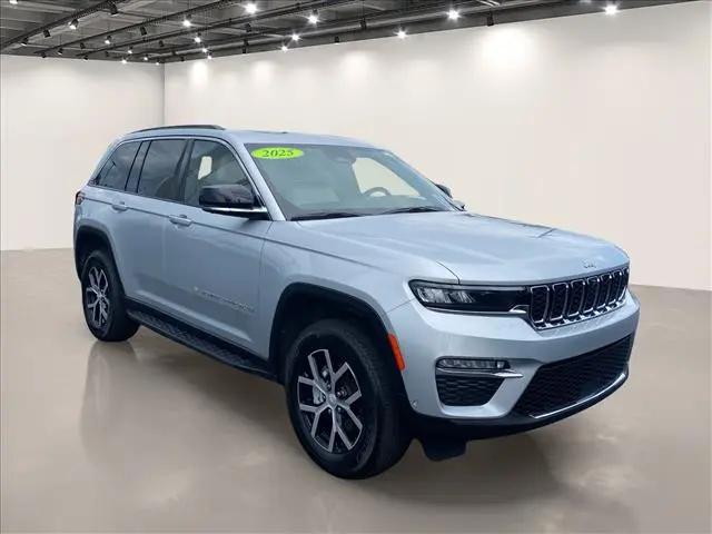 2025 Jeep Grand Cherokee Limited 4x4 for sale in Williamsville, NY