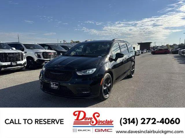 2025 Chrysler Pacifica Limited for sale in Saint Louis, MO