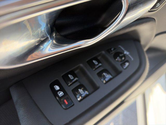 2021 Volvo XC90 T6 Inscription 6 Passenger