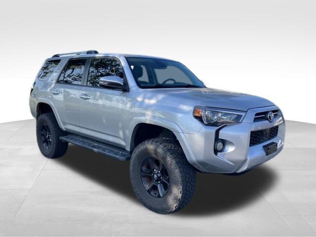 2020 Toyota 4Runner SR5 2020 Toyota 4Runner SR5