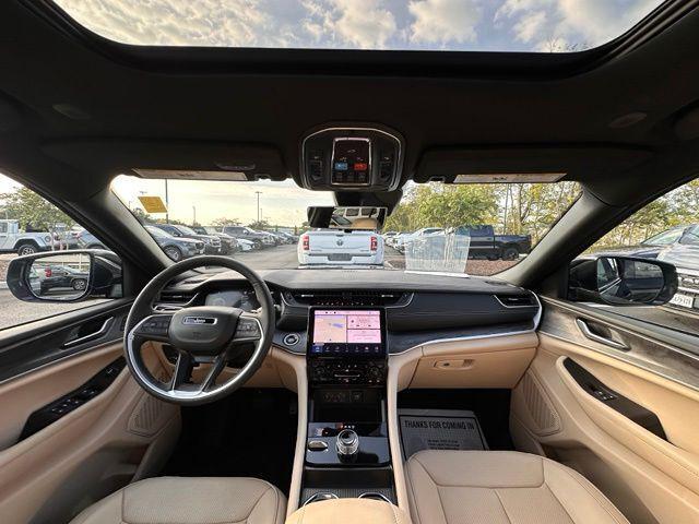 2025 Jeep Grand Cherokee L Limited 4x4