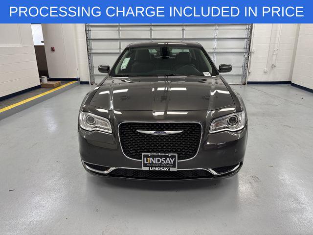 2020 Chrysler 300 Touring L