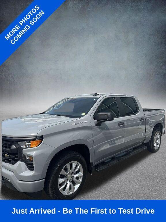 2024 Chevrolet Silverado 1500 4WD Crew Cab Short Bed Custom