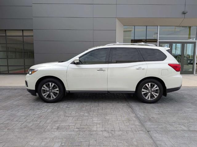 2017 Nissan Pathfinder SL