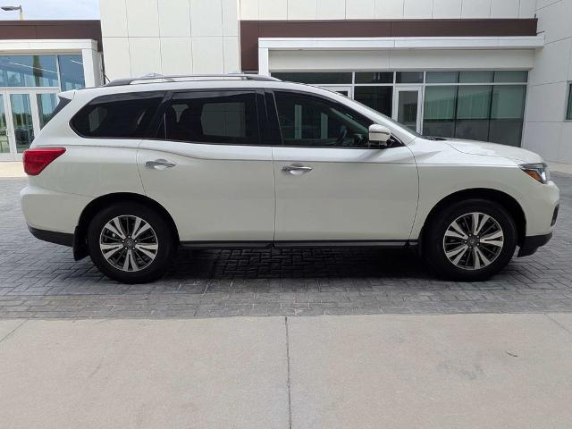 2017 Nissan Pathfinder SL