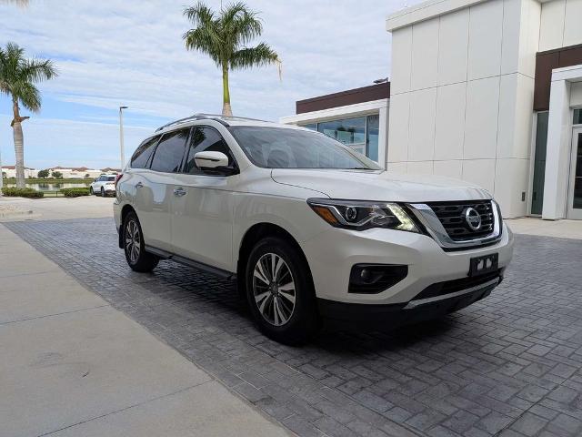 2017 Nissan Pathfinder SL