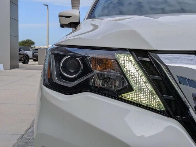 2017 Nissan Pathfinder SL