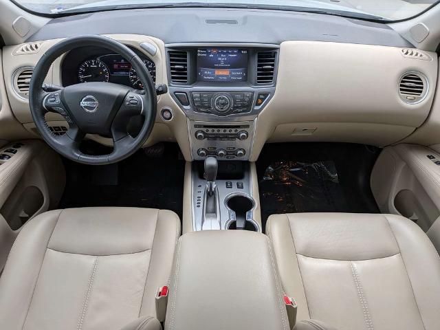 2017 Nissan Pathfinder SL