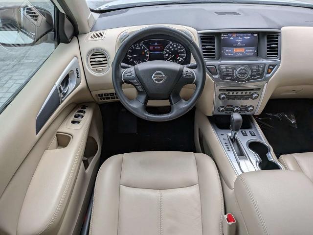 2017 Nissan Pathfinder SL
