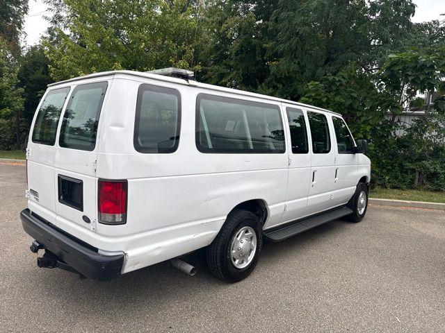 2014 Ford E-350 Super Duty Unknown