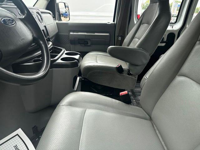 2014 Ford E-350 Super Duty Unknown