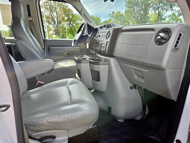2014 Ford E-350 Super Duty Unknown