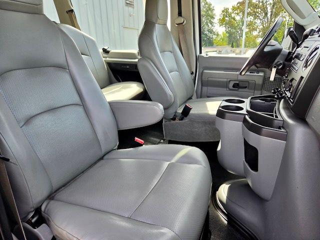 2014 Ford E-350 Super Duty Unknown