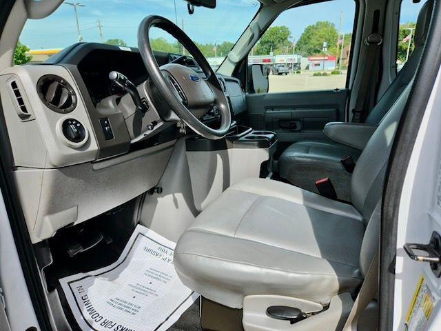 2014 Ford E-350 Super Duty Unknown
