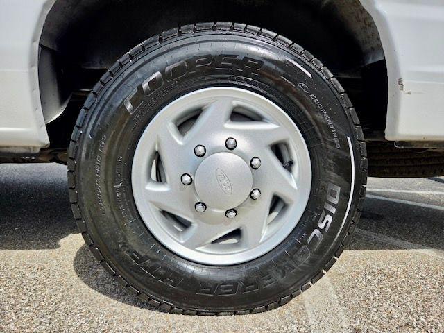 2014 Ford E-350 Super Duty Unknown