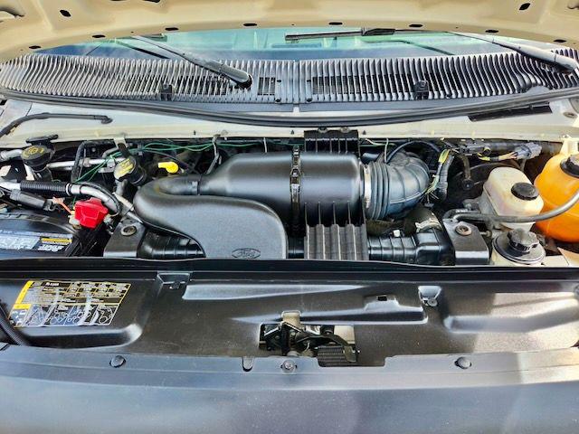 2014 Ford E-350 Super Duty Unknown