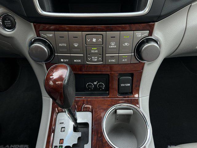 2013 Toyota Highlander Limited V6