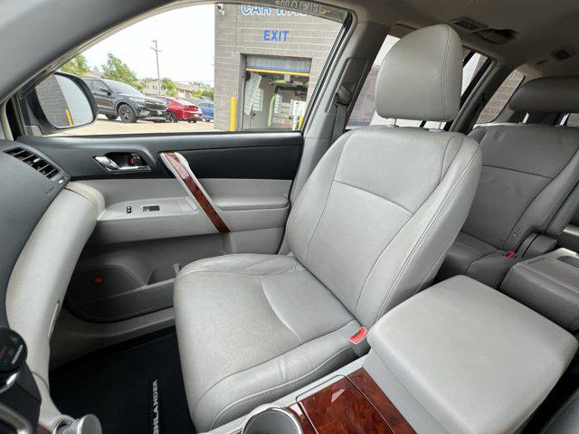 2013 Toyota Highlander Limited V6