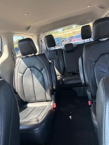 2017 Chrysler Pacifica Touring-L