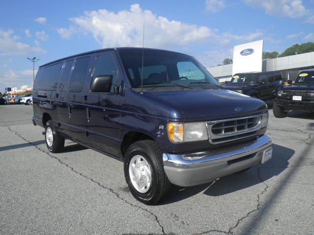 2001 Ford E-350 Super Duty XL for sale in Staunton, VA