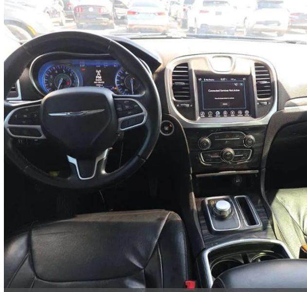 2017 Chrysler 300 Limited