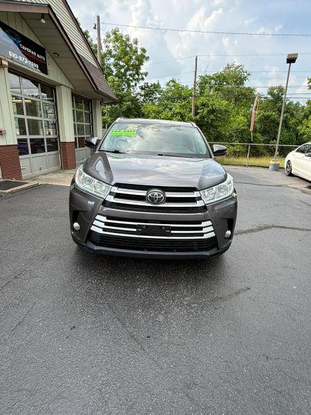 2019 Toyota Highlander XLE for sale in Allentown, PA