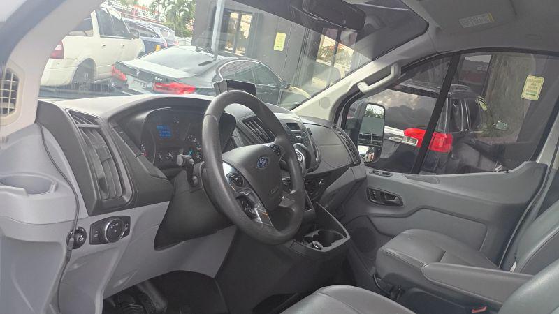 2019 Ford Transit w/60/40 Side Door w/RWB