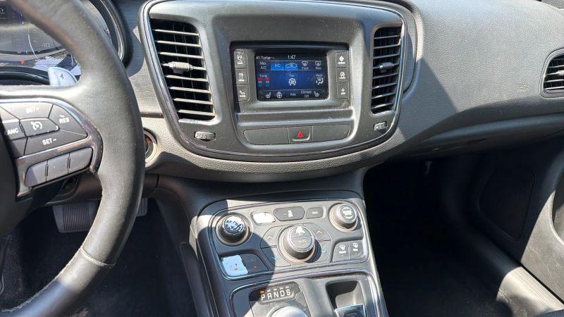 2015 Chrysler 200 S