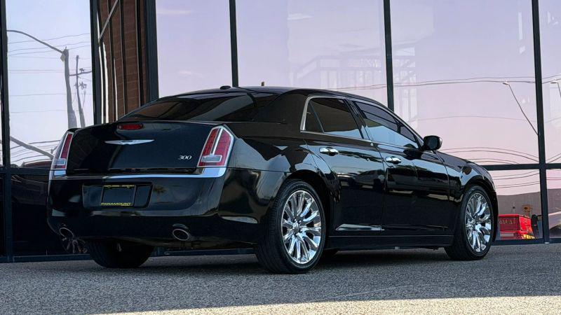2014 Chrysler 300 Uptown Edition